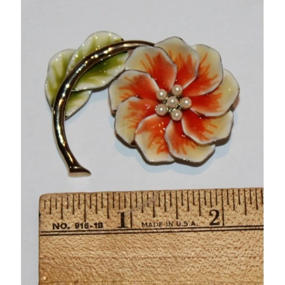 vintage signed Liz Claiborne LC orange enamel flower brooch pin gold tone